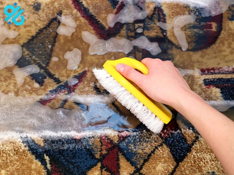 3 دلیل زرد شدن فرش بعد از شستشو از بین بردن زردی فرش قالیشویی بانو