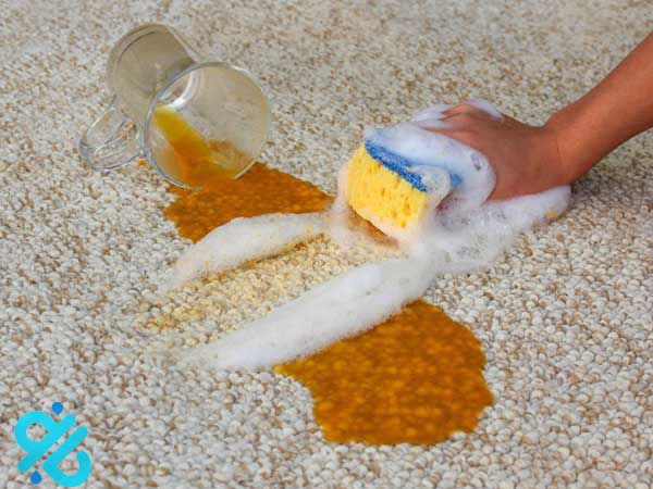 پاک کردن لکه آبمیوه از روی فرش و مبل